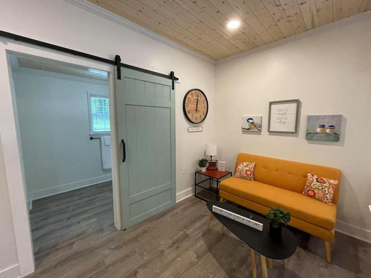 Beautifully Renovated Studio 2 Miles From Marina! Winchester Extérieur photo